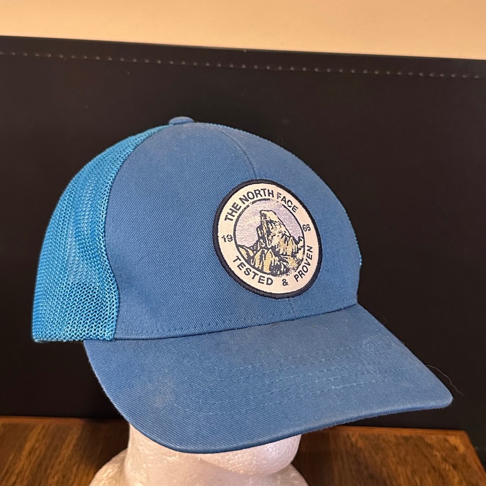 The North Face Blue Tested & Proven Mountain Trucker Hat Flexfit L-XL